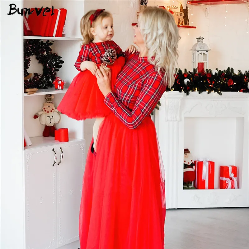 bunvel Natale mamma e me vestiti plaid principessa tutu vestito bambina vestito manica lunga madre figlia abiti abiti f LJ201111