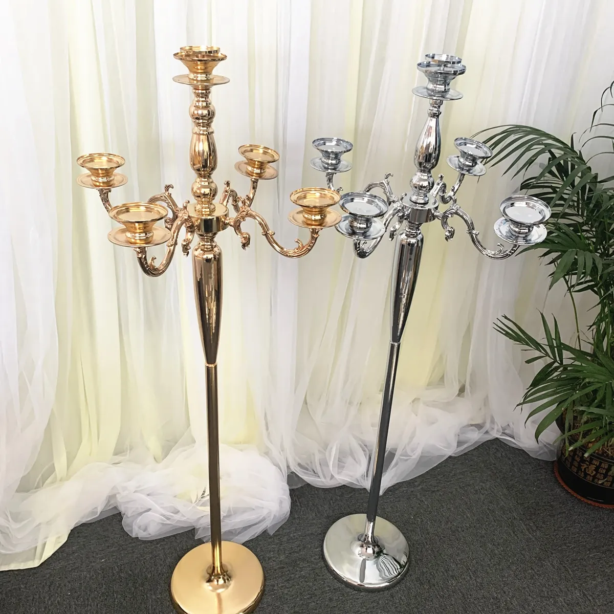 Metalen Bruiloft Feest Decoratieve Groothandel 5 Hoofden Gouden Pijler loopbrug Candestick voor tafel centerpiece Senyu513