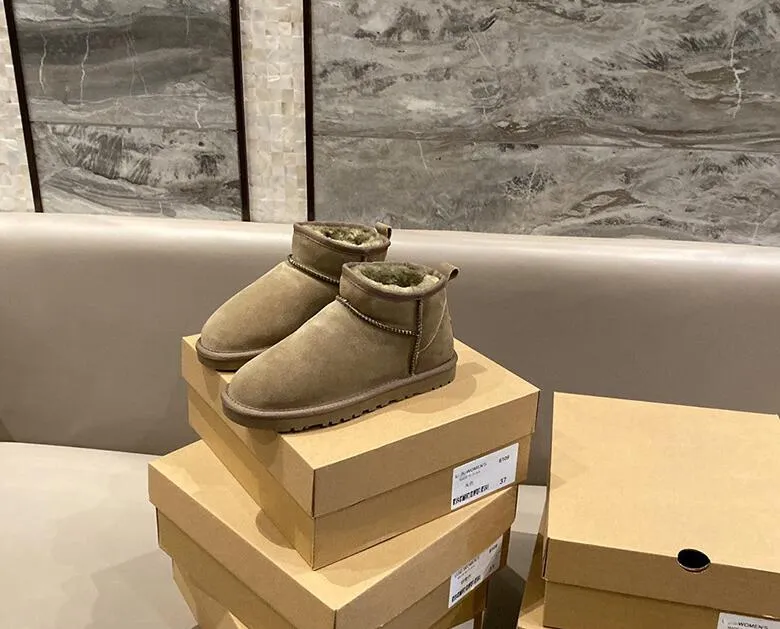 2022 HOT SELL AUS Women Ongle Snow Boots تحافظ على دافئة أحذية من جلد الغنم Cowskin أحذية جلدية أصلية مع بطاقة حقيبة الغبار U99