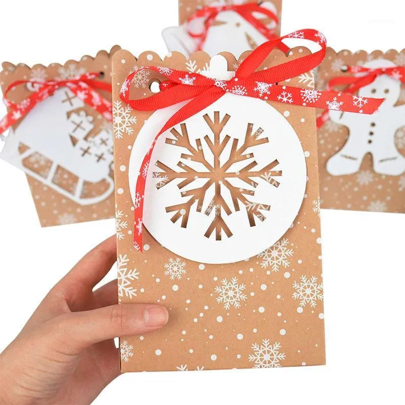 Decorazioni natalizie 12 pezzi Sacchetti di carta Kraft con fiocco di neve Regalo Contenitore di caramelle Biscotti Imballaggio Anno di Natale Noel Navidad Bomboniere Bag1