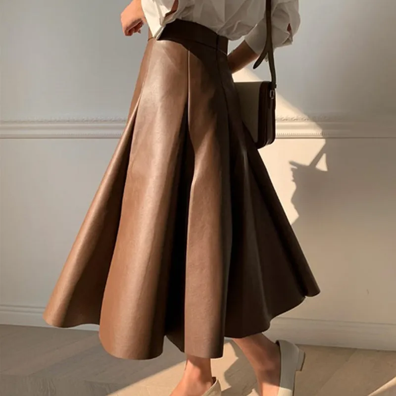 New Black PU Faux Leather Skirt Office Ladies Vintage High Waist Long Pleated Skirt Women Elegant Streetwear Solid Color Q3363 Y1214