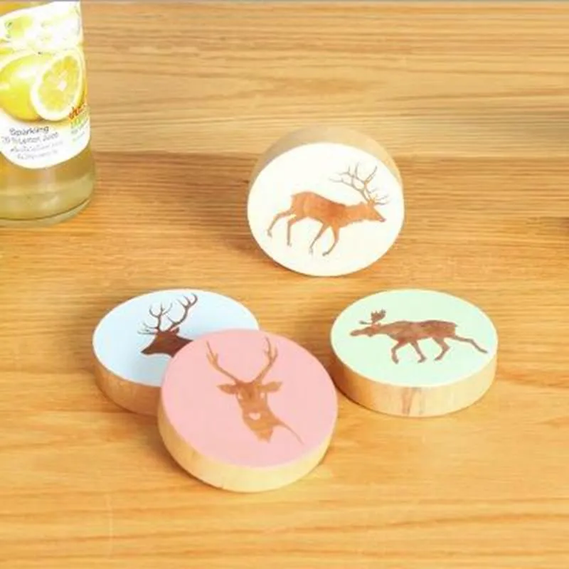 Elk Shape Engraved Wood Opener Creative Cartoon Wood Beer Opener Fridge Stickers Decoration Kitchen Bar Tools