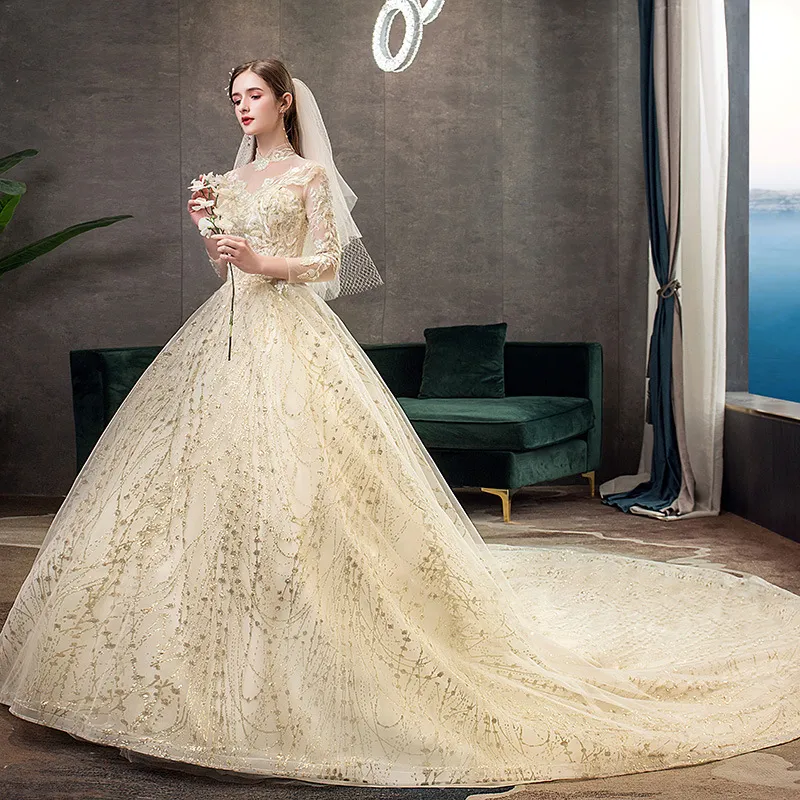 Wedding dress 2022 new retro long-sleeved stand-up collar Hepburn bride long tail puffy gauze female