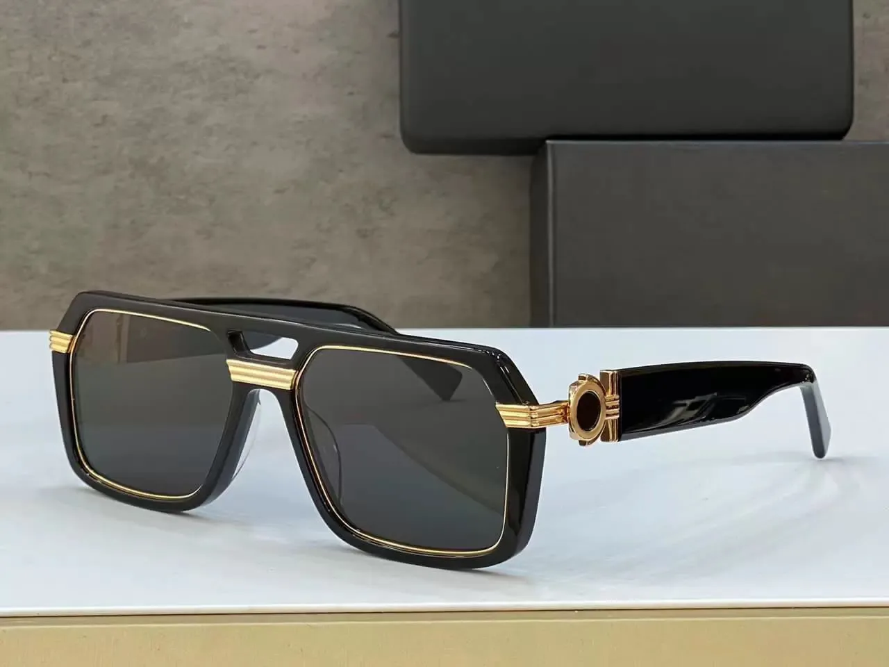 Женские солнцезащитные очки для женщин мужчин Солнцезащитные очки мужские 4399 модный стиль защищает глаза UV400 объектив высшего качества с корпусом