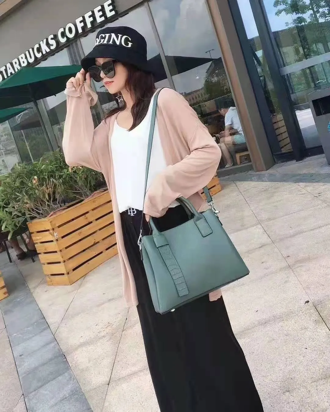 HBP Top cowhide Shopping Bag Wide strap shoulder Lady Messenger genuine leather handbags 5A tote purses