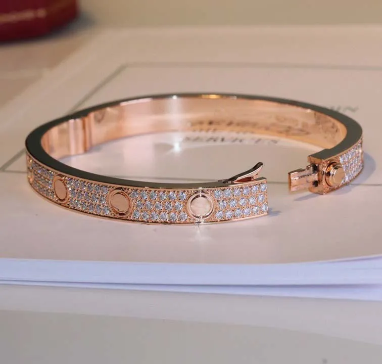 20224 V Gold Luxury Quality Charm Bracelet Punk Band avec diamants en trois couleurs plaqué pour les femmes Bijoux de mariage Gift AVEC BOX TIMP PS3369A