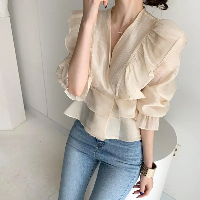 Design Sense Niche Minority Top Camicetta Donna Vintage Ruffle Manica corta Scollo a V Camicia sottile in chiffon dolce Fashion Girl Top