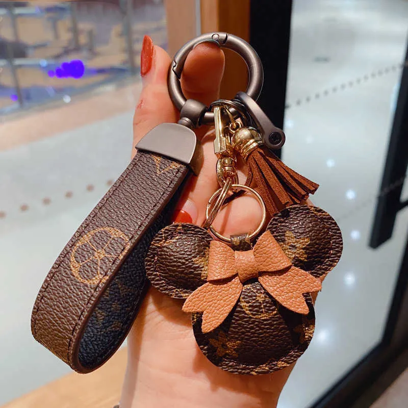 backpack bag charm louis vuitton Chain This beautiful bag charm chain can be quickly attached to your bag LOUIS VUITTON LV Owl Bag