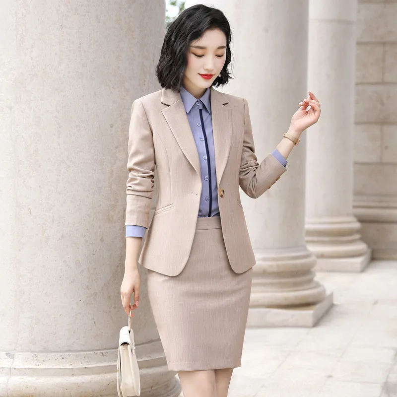 Korean Style Bespoke Women Business Office Lady Suit - China Women