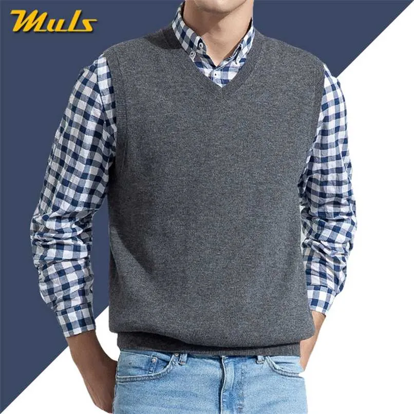 Men Sleeveless Sweater Vest Male Autumn Spring Cotton Knitted Solid Vest Sweater Man Business V Neck Top Slim Fit 3XL 211221