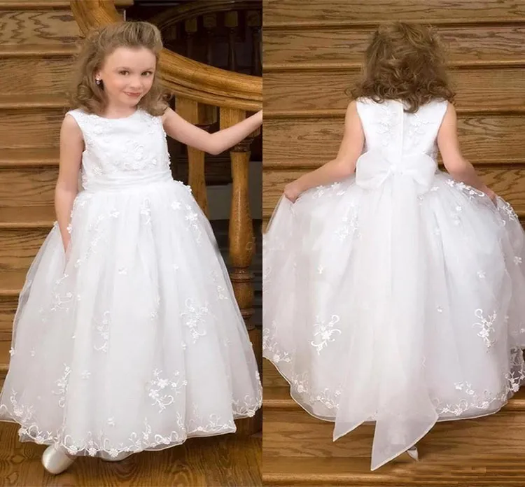 2021 Biały Słodki Kwiat Girl Sukienki na Wesela Klejnoty Długość Długość Aplikacje Bow Girls Pageant Dress First Communion Sukienka Tanie