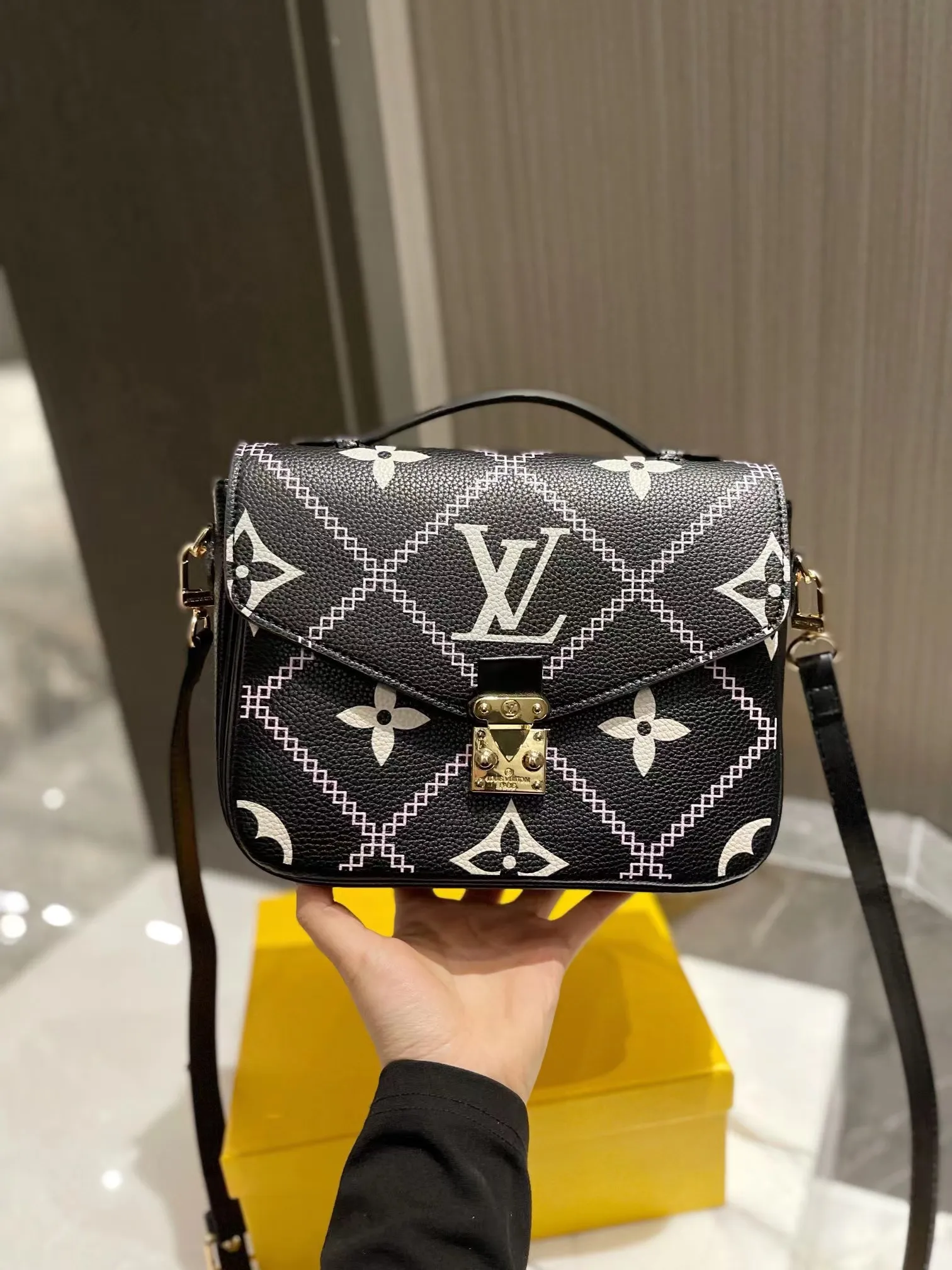 2022 Louis Vuitton Bag Pochette Métis Handbag Luxury Designer Cross ...