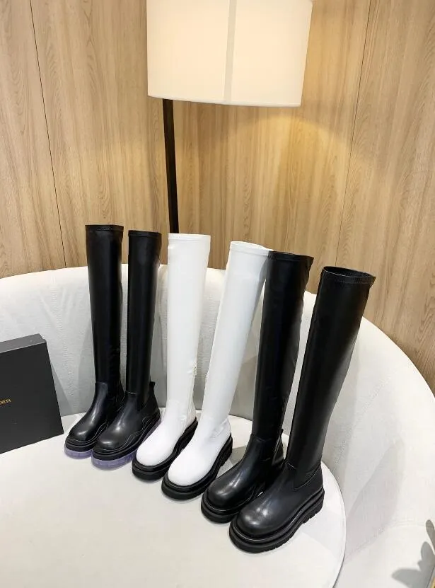 Bottes extensibles au dessus du genou pour femme, chaussures à plateforme plate, noires et rouges, cuissardes hautes, longues à la mode, automne et hiver