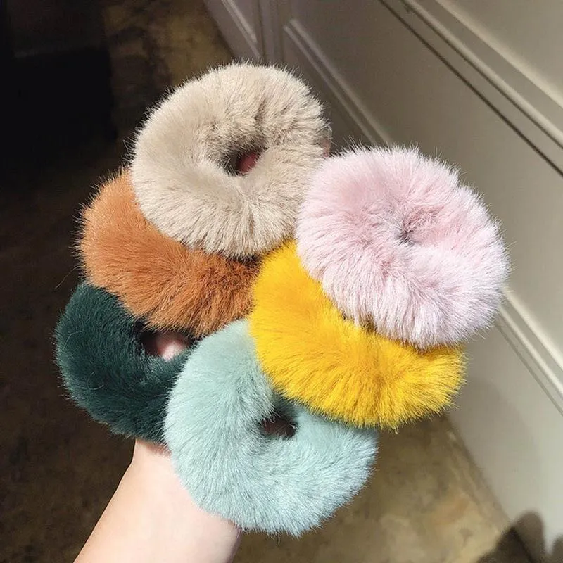 ins 50pcs / lot 가을 겨울 모피 여성 scrunch 패션 여자 머리 scrunchies 여성 헤어 밴드 헤어 액세서리 여성 머리 밴드