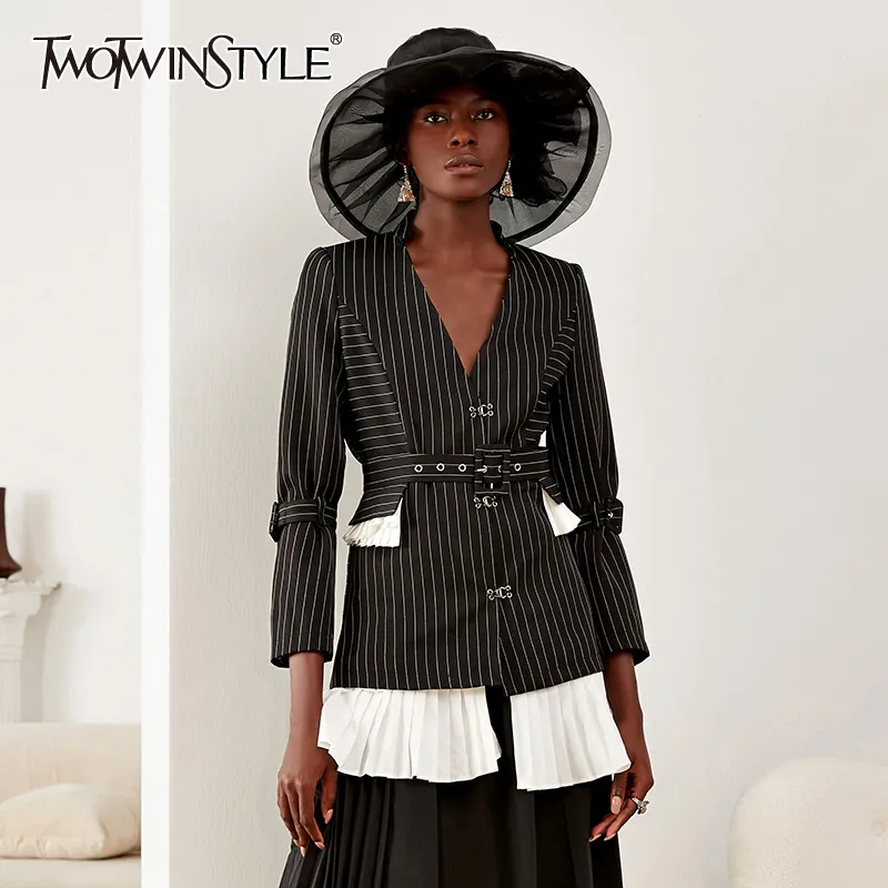 TWOTWINSTYLE New Autumn Winter Lapel Long Sleeve Black Striped Hem Ruffles Stitch Loose Jacket Women Coat Fashion Tide 201023 TWOTWINSTYLE New Autumn Winter Lapel Long Sleeve Black Striped Hem Ruffles Stitch Loose Jacket Women Coat Fashion Tide 201023