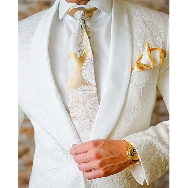 Ternos masculinos personalizados Estilo Branco Groomsmen Shawl Lapel noivo Tuxedos Homens Suits de Casamento Melhor Homem Blazer 2 Peças (Casaco + Calças) 201105