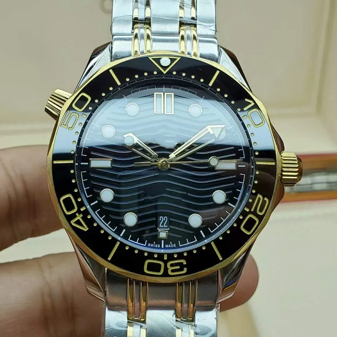 Montre pour hommes céramique cercle bouche luxe caoutchouc professionnel résistant à l'eau cadran bleu saphir automatique Watches251U