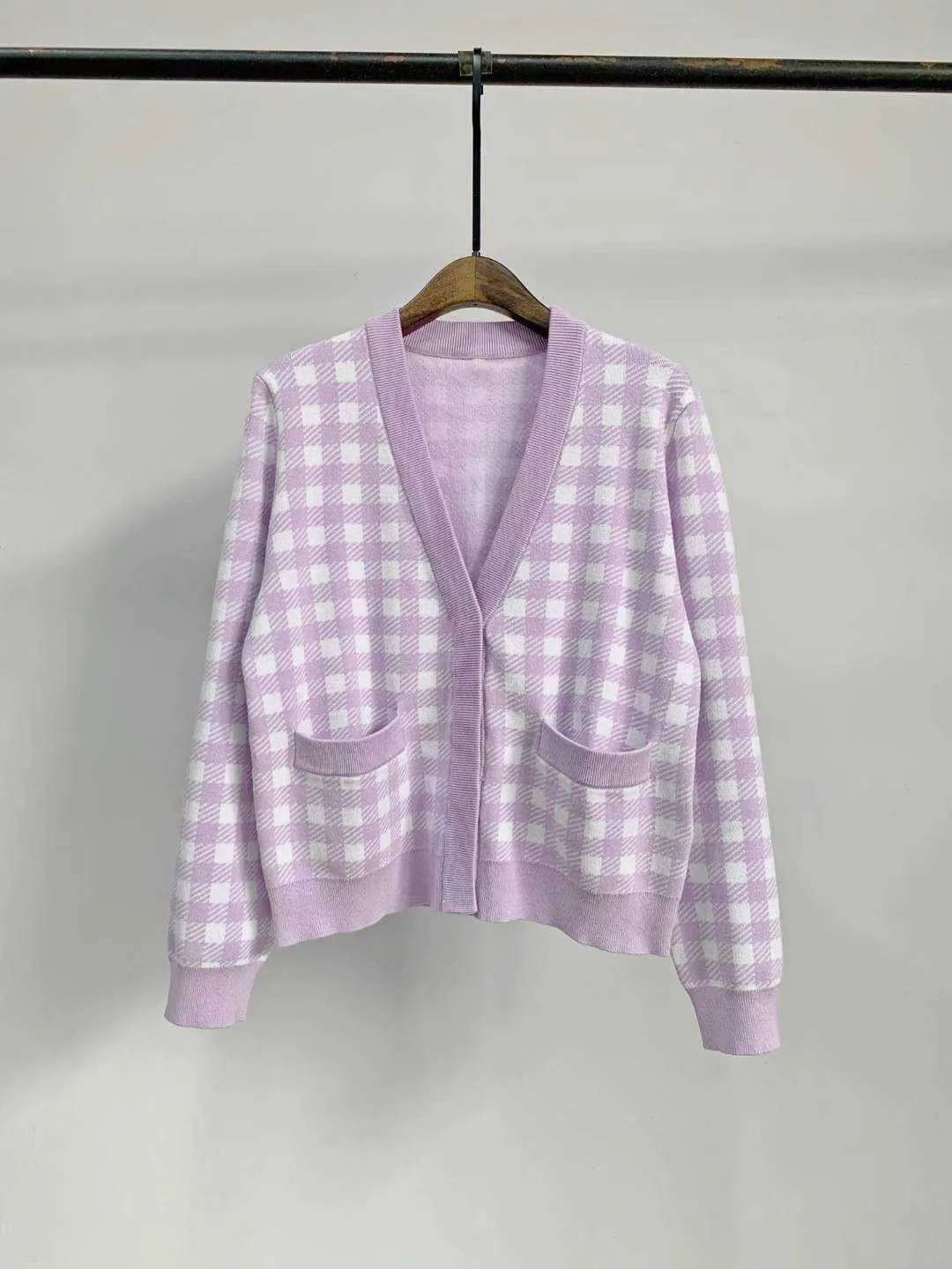 2021 frühling Langarm V-ausschnitt Lavendel Plaid Gestrickte Getäfelten Kurze Strickjacke Pullover Frauen Mode Mantel J23161137