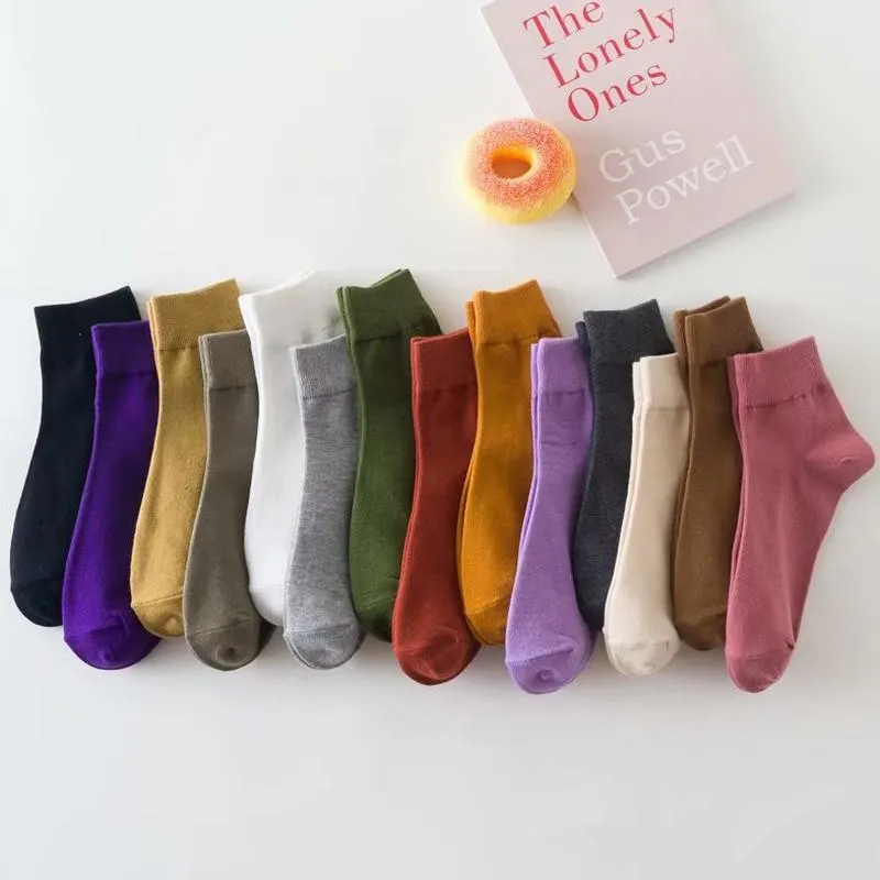 Chaussettes hosiery japonais harajuku rétro pour femmes de style collégial girls kawaii mignon couleurs solides courte respirante noire blanche gris