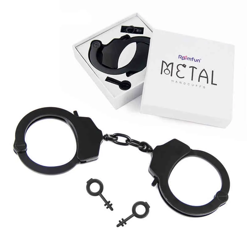 NXY SM Bondage Bdsm Metal Handcuffs Binding Shackles Aggravating Teasing Foreplay Sm Training Tools Alloy Handcuffs0118