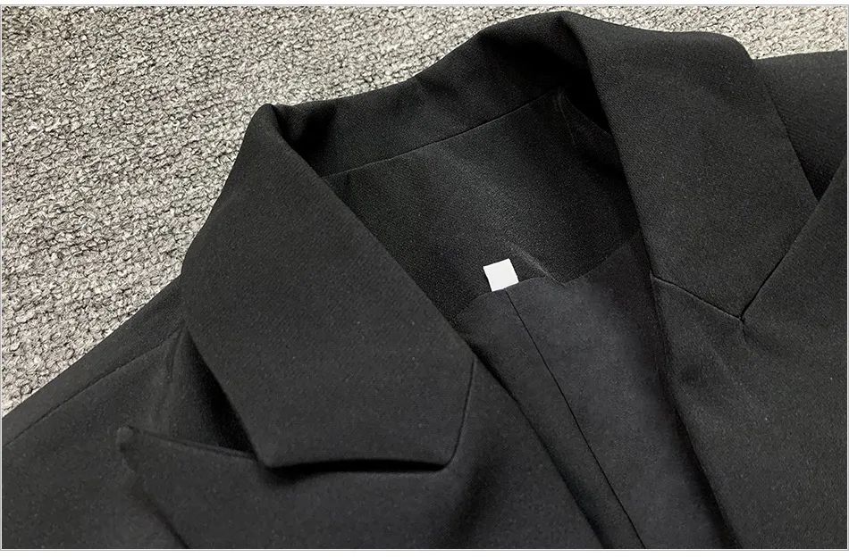 DETAIL-black-blazer-shorts_1