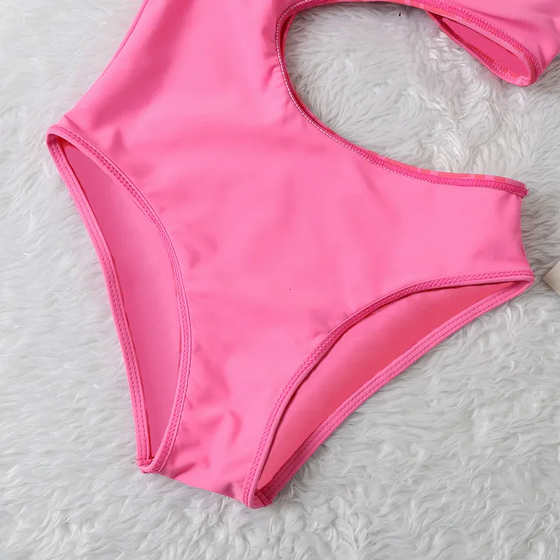 Shoulder Designer Swimsuits Padded Push Up Women`s Swimwear Outdoor Beach Swimming Bandage One-piece Swimsuits 