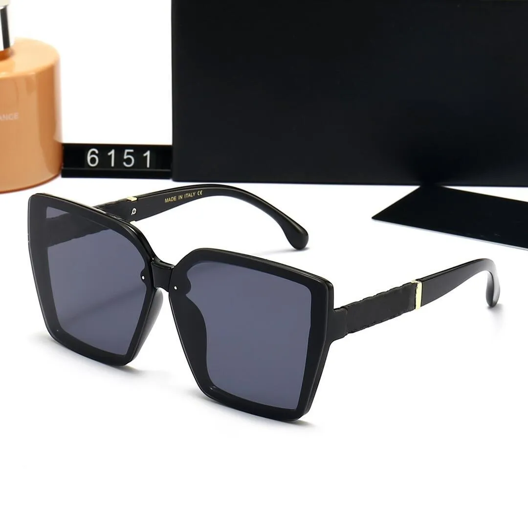 Óculos de sol de verão homem unisex moda óculos retrô pequeno quadro quadrado design uv400 5 cor óculos de sol opcionais para mulheres caixa aleatória 6151