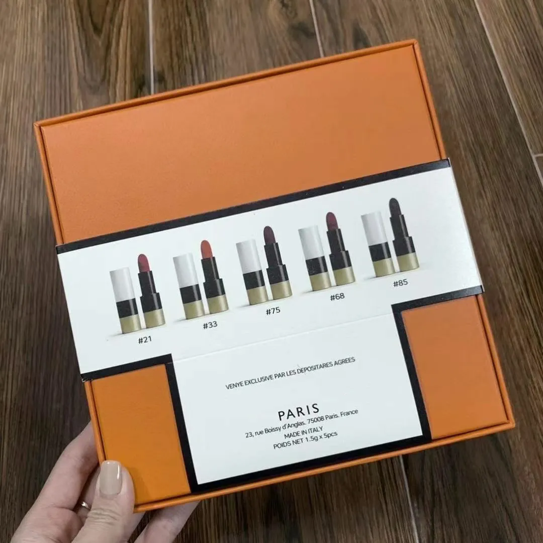 DHL Free Ship Rouge à lèvres Set 5pcs Maquillage Set 5 couleurs 1.5g Lipgloss 21 33 75 68 85 Noir Tube Rouge Rouge à lèvres Mat Longue Durée Paris Cosmétiques pour les lèvres avec coffret cadeau