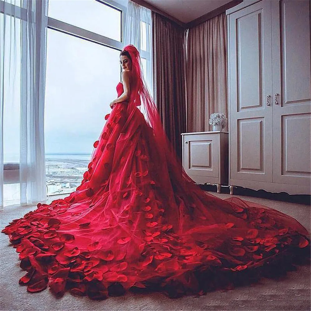 Handmade Red Tulle Princess Cathedral Red Gown For Wedding With Flower  Accents, Pleated Satin Bow Belt, And Empire Waist 2021 African Bridal Gown  From Lovemydress, $109.1