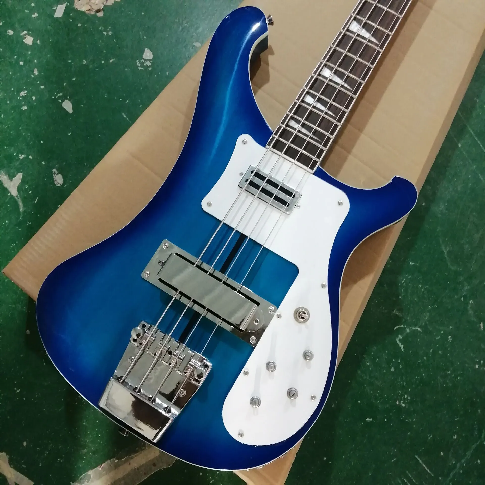 4003 Trans Blue Bass Två Utgångar 20 Frets Rick 4003 Transparent Blå Elektrisk Bass Guitar Hals Thru Body One PC Neck Body Dual Uput Bass