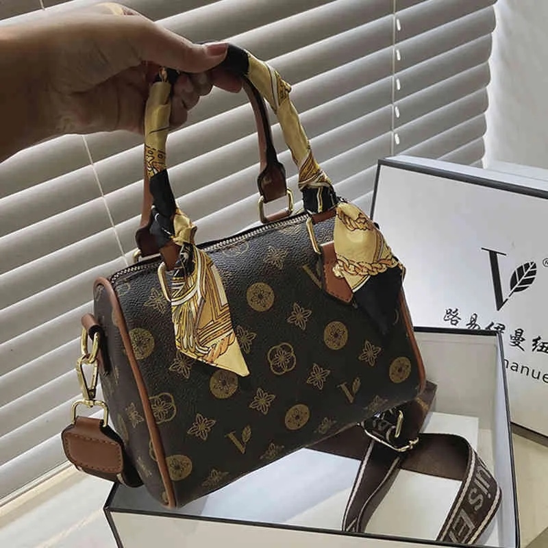 日本国内用 22工場卸売バッグ女性冬の外国風ファッションポータブル大容量枕バッグボストンシングルショルダーメッセンジャー プレマシー Luggage Accessories Bags Evening Bags Emulsion Sante