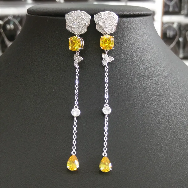 Lange baumelnde Kronleuchter-Ohrringe, modische Luxus-Ohrstecker aus Kupfer mit Diamant-Zirkonia-Anhänger für Damen und Mädchen, blei- und nickelfrei