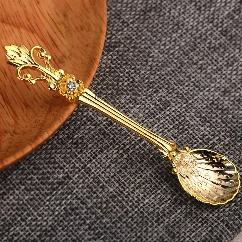 Vintage Alloy Coffee Spoon 11cm Mini Spoon Crown Palace Carved Small Tea Ice Cream Sugar Dessert Spoons