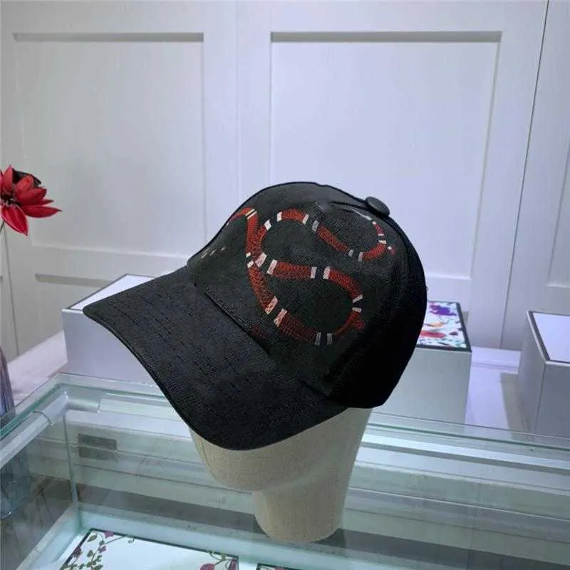 2021 Luksusowe kapelusze Designer Ball Caps Classic dobrej jakości Snake Tiger Bee Canvas Featuring Men Baseball Cap Fashion Women Sun Wiadro Hat