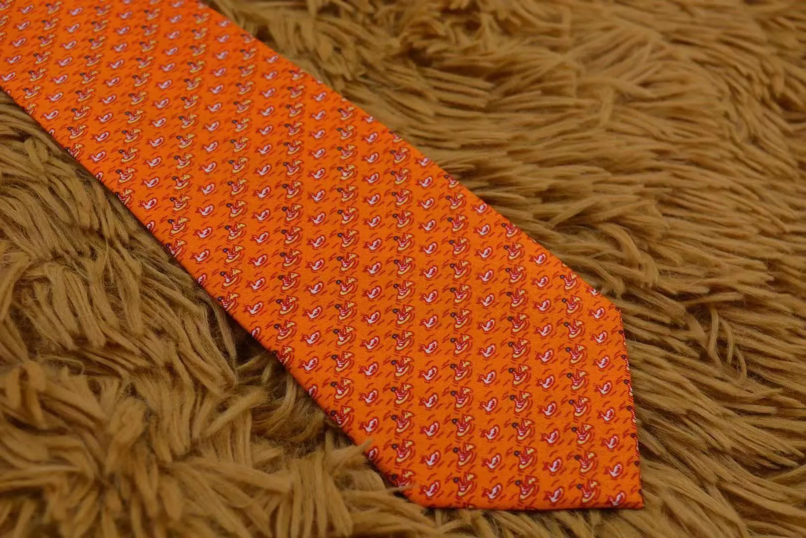 Mans Slipsar Högkvalitativ 100% Silk Tie Fashion 7 cm Classic Edition Mäns Casual Smal Fast Ship med låda