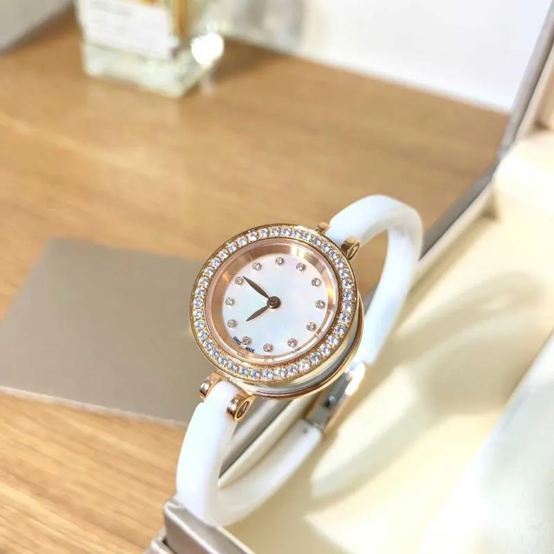Armbanduhren Damen Designeruhren Mode Runde Diamant Lederarmband Weibliche Klassische Stil Armbanduhr Dame Geschenke11
