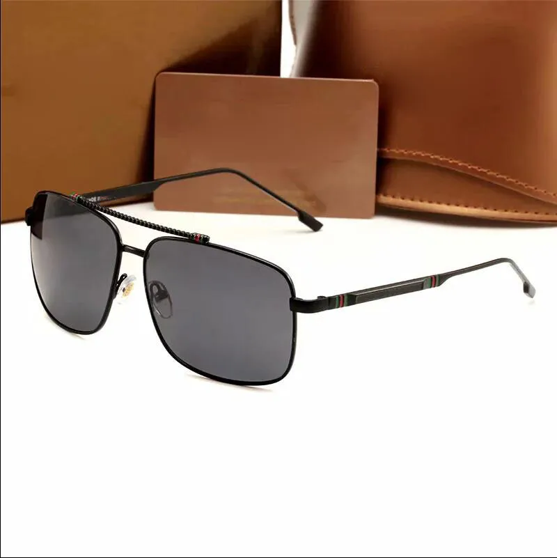 2021 neue Designer-Sonnenbrille Markenbrille Outdoor-Sonnenschirm PC-Rahmen Mode klassische Damen Luxus 1035 Sonnenbrille Schattenspiegel Frauen