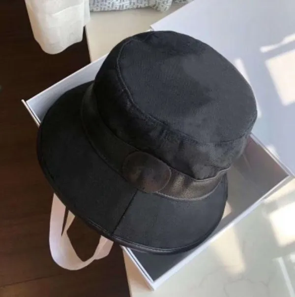 2020 Fashion Hat Cap Beanie For Man Woman Street Casquette Hattar Toppkvalitet Hot Sale