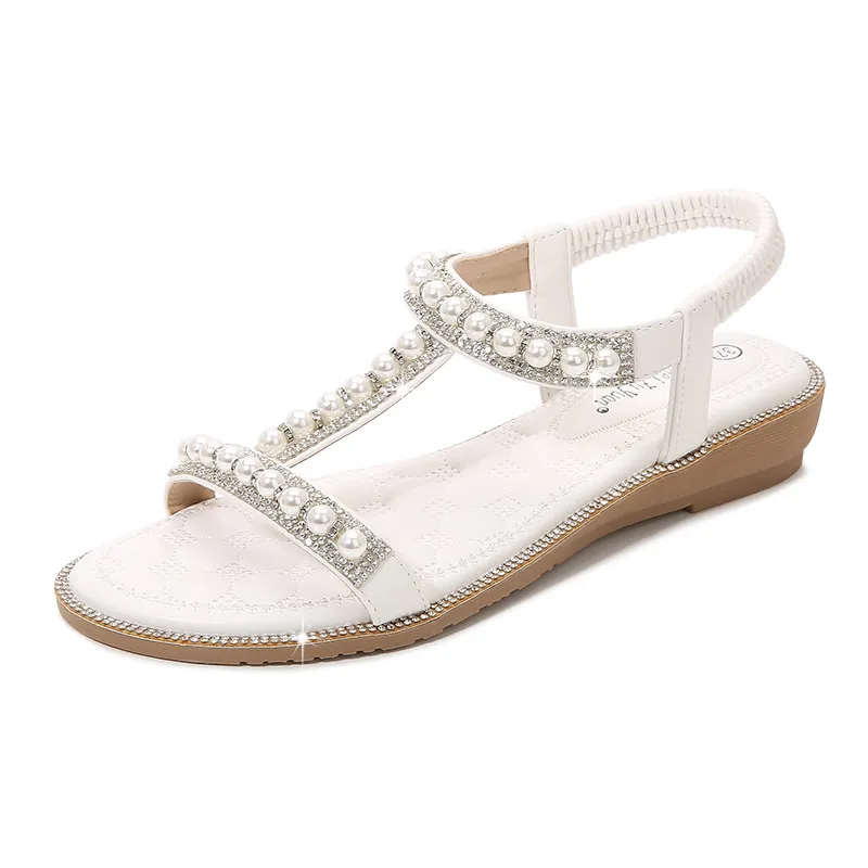 2022 Sommar Rhinestone Sandaler Stor storlek Kvinna Sko Andas Big Girls Pearl Flat Beige Lågmodig komfort Ny PU Syntetisk