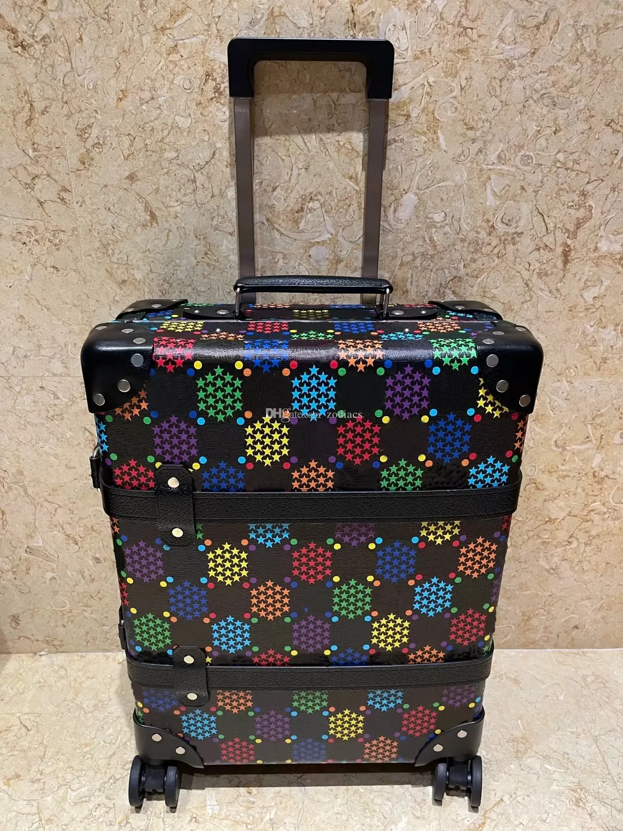 Unisex Psychedelic Designer Luggage Set Durable Quilted Trolley