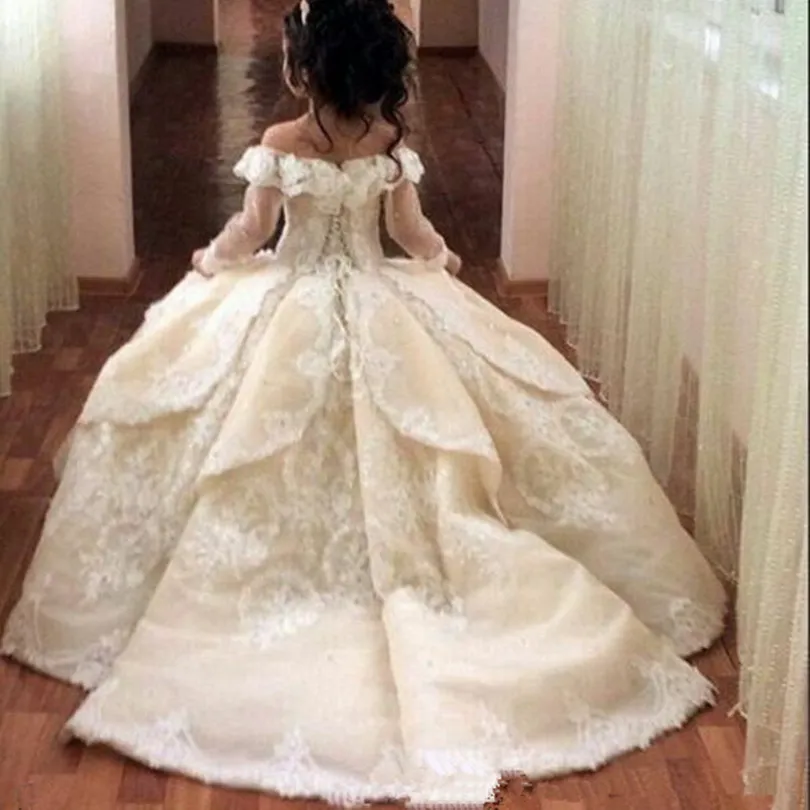 Gorgeous Off Shoulder Flower Girl Dresses For Wedding Sheer Long Sleeve Lace Applique Back Girls Pageant Gowns Princess Dresses