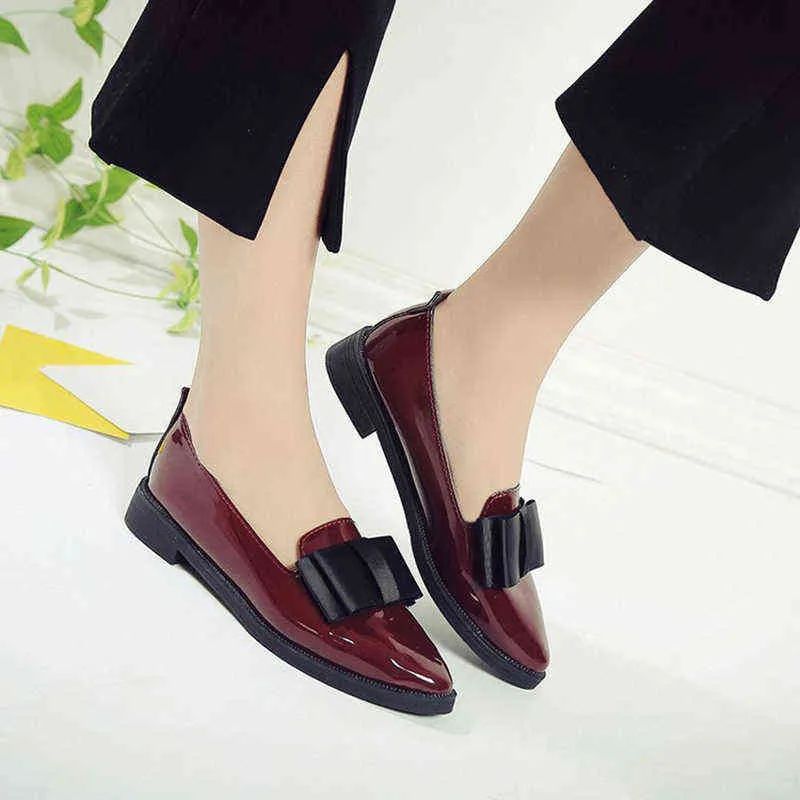 Zapatos bajos formales 2025 mujer