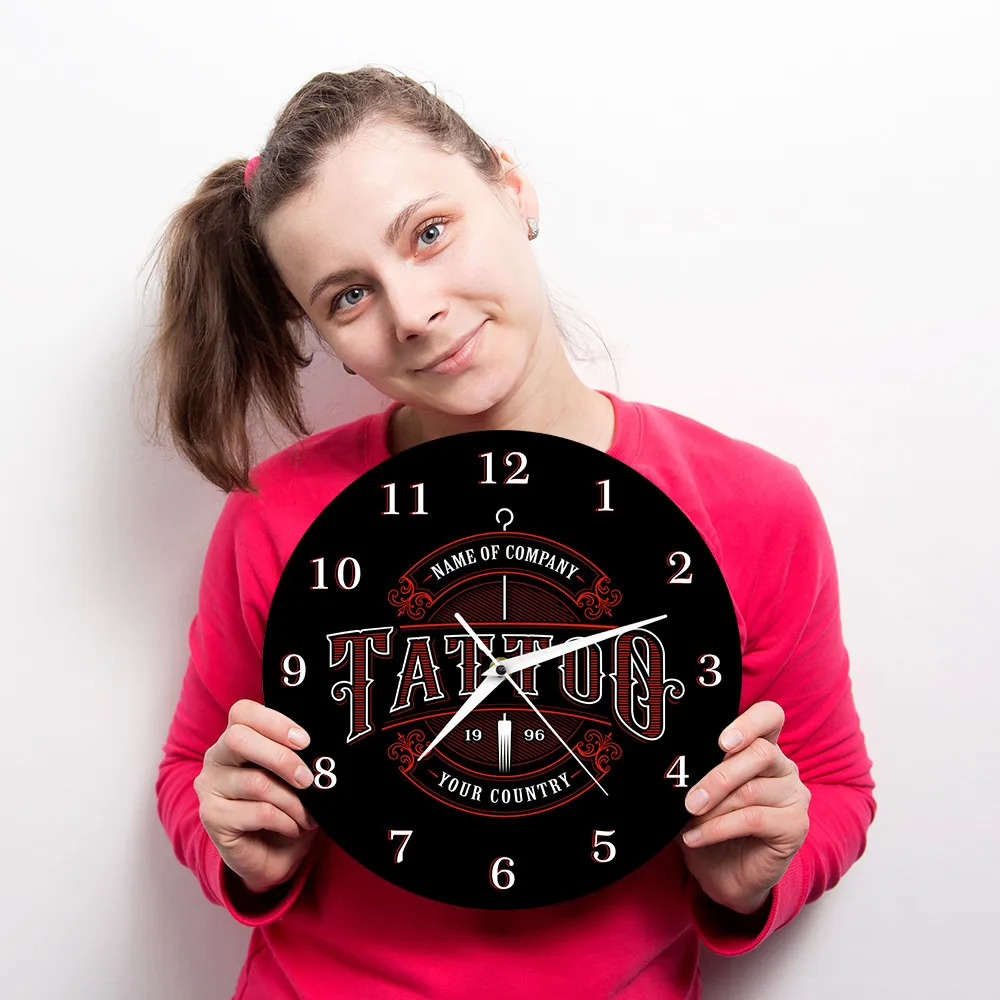 Reloj con nombre tattoo 2025