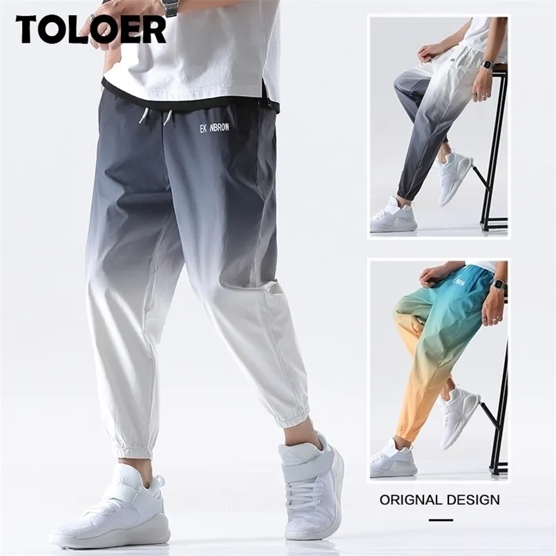 Hip Hop Streetwear Joggers Pants Men Casual Cargo Pant Trousers High Street Elastic Waist Gradient Color Harem Pant Man 220311