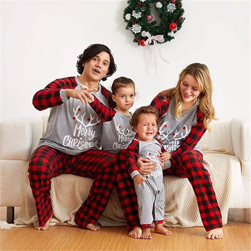 Noël Famille Correspondant Tenues Mère Fille Pyjama Ensemble Papa Fils Bébé Enfants Elk Imprimer Plaid Costume Pour Famille Maison Pyjama Ensemble LJ201110