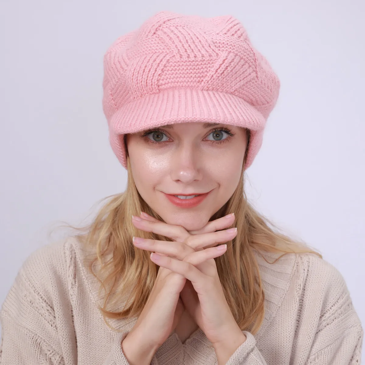 Solid Color Fleece gevoerde warme hoed gebreide winter warme schedel pet met rand voor vrouwen mode -accessoires wil en zandgift