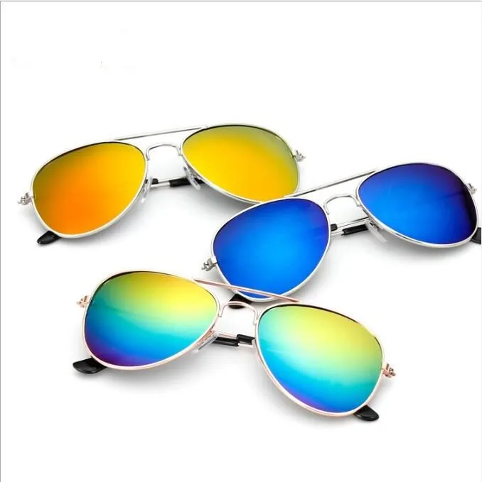 キッズサングラスデザイナーアウトドアサングラス眼鏡反射ゴーグルミラーレトロビンテージサングラスクラシックユニセックスサングラスC7688