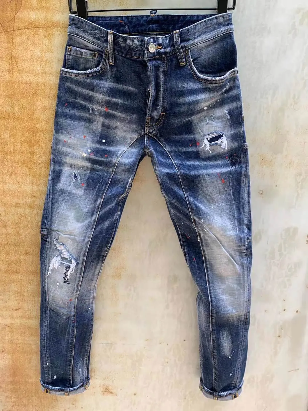 Modische europäische und amerikanische Freizeitjeans für Herren aus hochwertigen, gewaschenen, handgetragenen, engen und zerrissenen Motorradjeans LT131