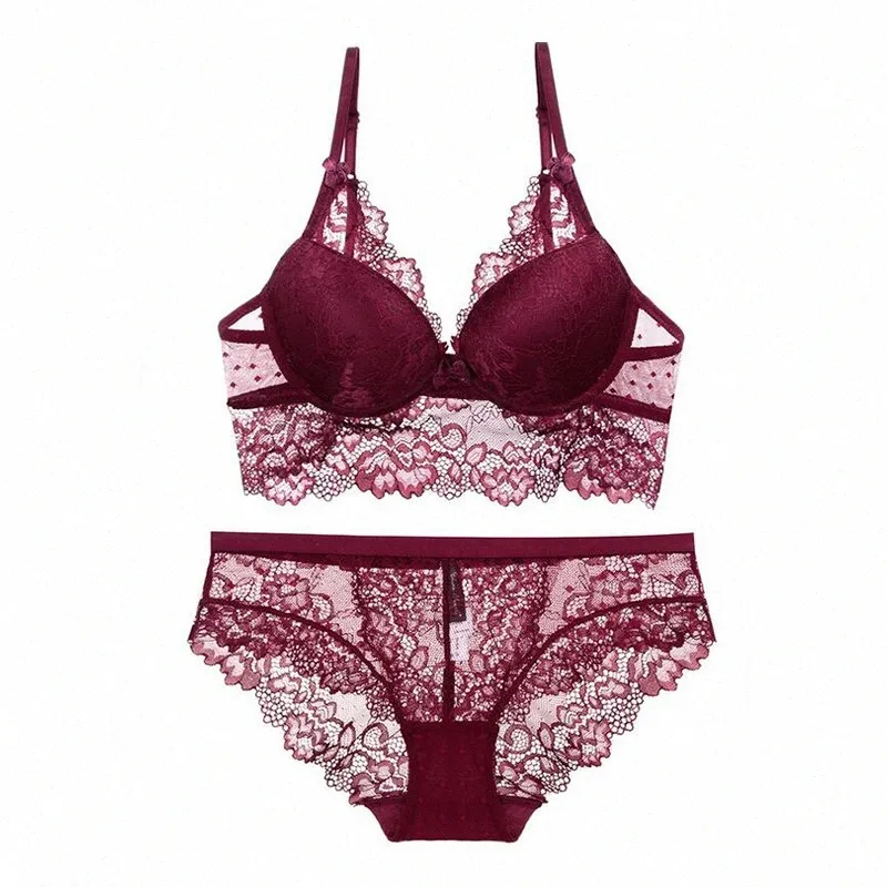 Flowers Hollow Out Lacy Underwear Set With Push Up Medium Padded Lace Bra  And Panties Set Hipster Lingerie Women Undies Y200115 G0YR# From  Firewinner, $12.35