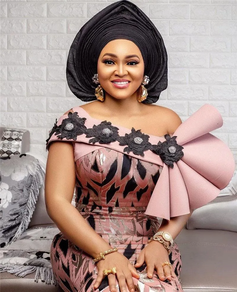 Brocade Lace Tassel African Fabric 47-51 in Mesh Polyester for Nigerian  Wedding Dresses APW2918B from Dhgate Ribbon - price 109.44